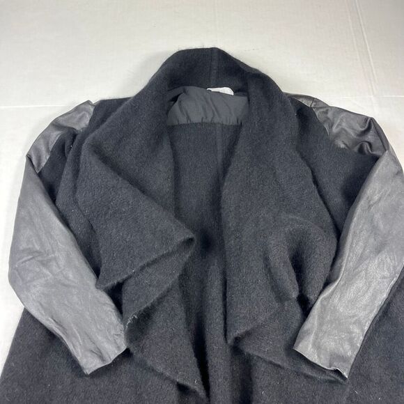 Under Armour Womens Storm Quilted Puffer Jacket Black Lightweight Coat MEDIUM - Picture 3 of 12